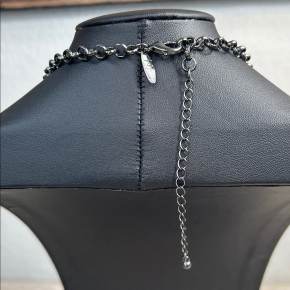 New York and Company Purple Glass and Gunmetal Necklace - Picture 3 of 4